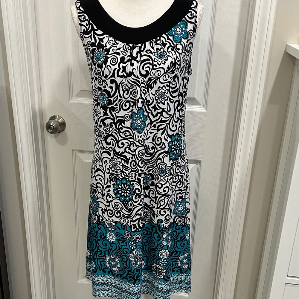 New Directions size medium Elegant Black, Teal, and White Patterned Dress